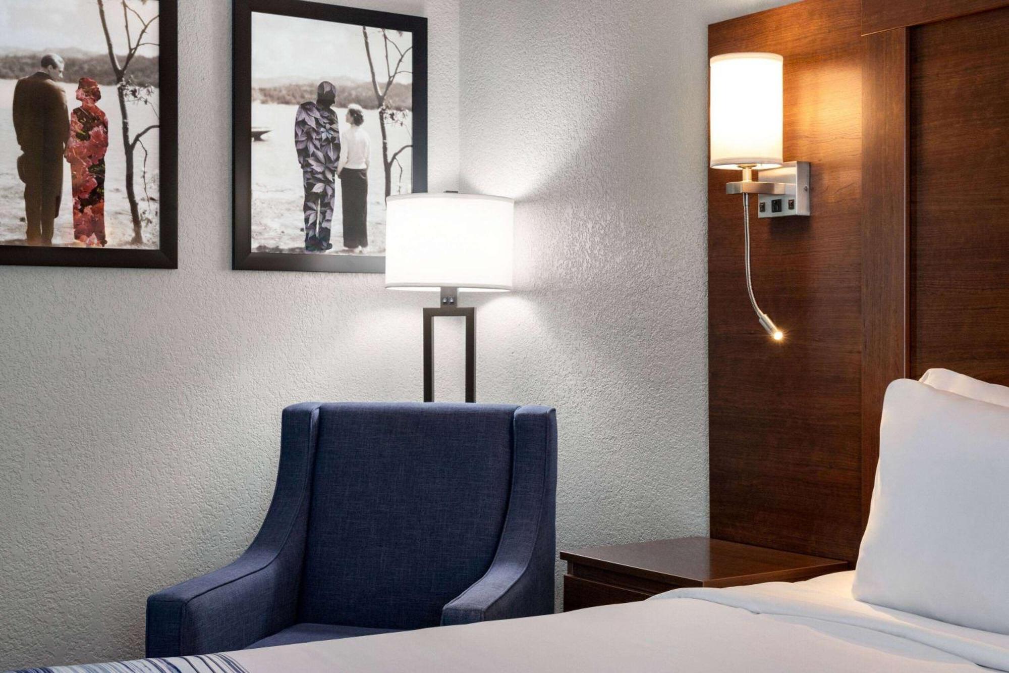 Americinn By Wyndham Williamsburg Exteriér fotografie